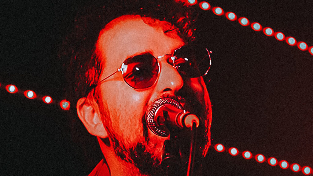 Santi Mei: «Canto cosas para decírmelas a mí mismo»